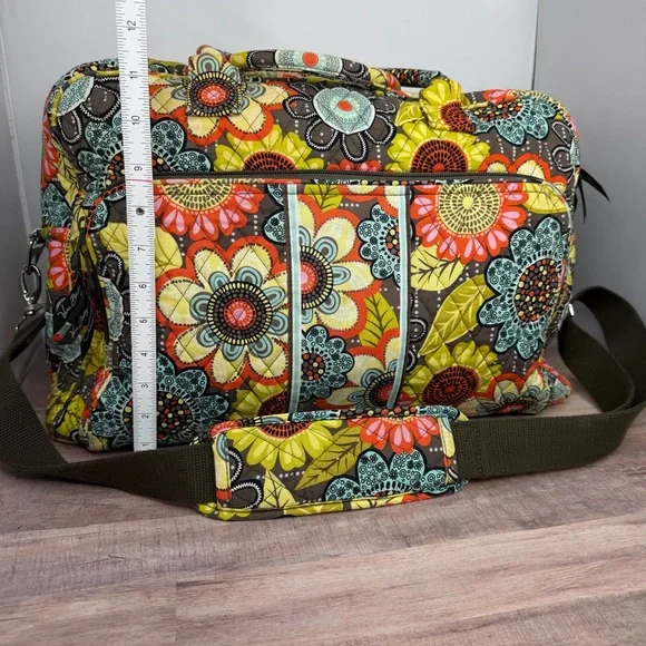 Vera Bradley Weekender Carry On Duffle Bag Flower Shower w/ Shoulder Strap - Picture 4 of 12